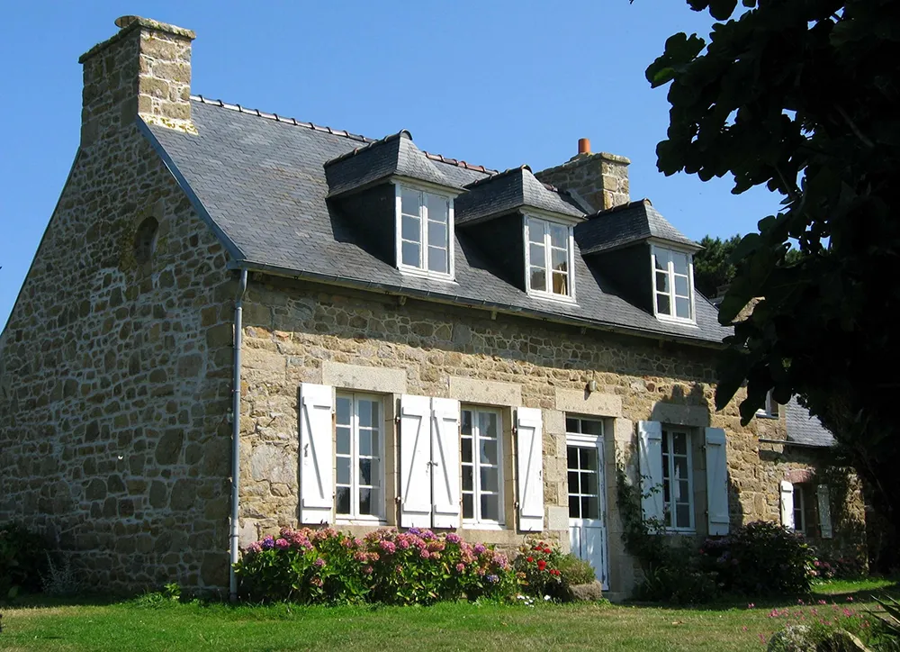 maison-toiture-bretonne